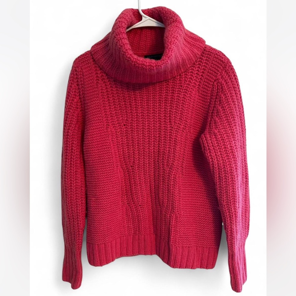 Banana Republic size medium chunky turtle neck sweater . Bright pink